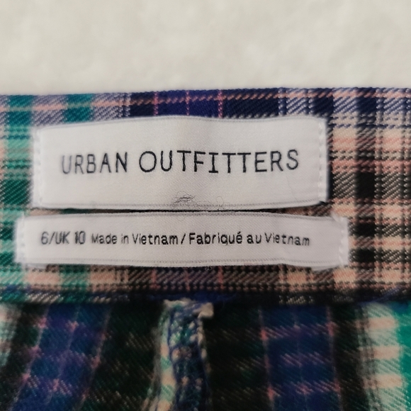 Urban Outfitters Tessa tartan plaid ankle cropped pants, Size 6 - Picture 4 of 6